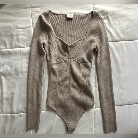 Grey bodysuit - Picture 2 of 3